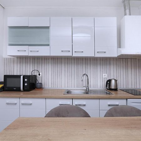 Apartments Villa Flamingo Makarska Esterno foto